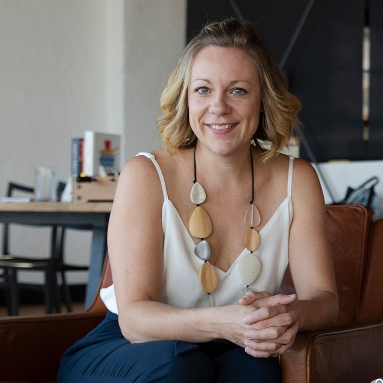 HOW TO GET YOUR BUSINESS MINDSET READY FOR 2019 WITH ANNA JONAK FROM THE ELEVATORY